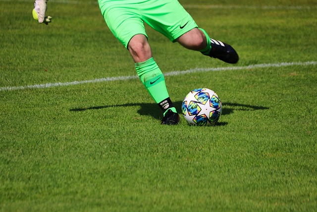 而曼联此时 而曼联此时